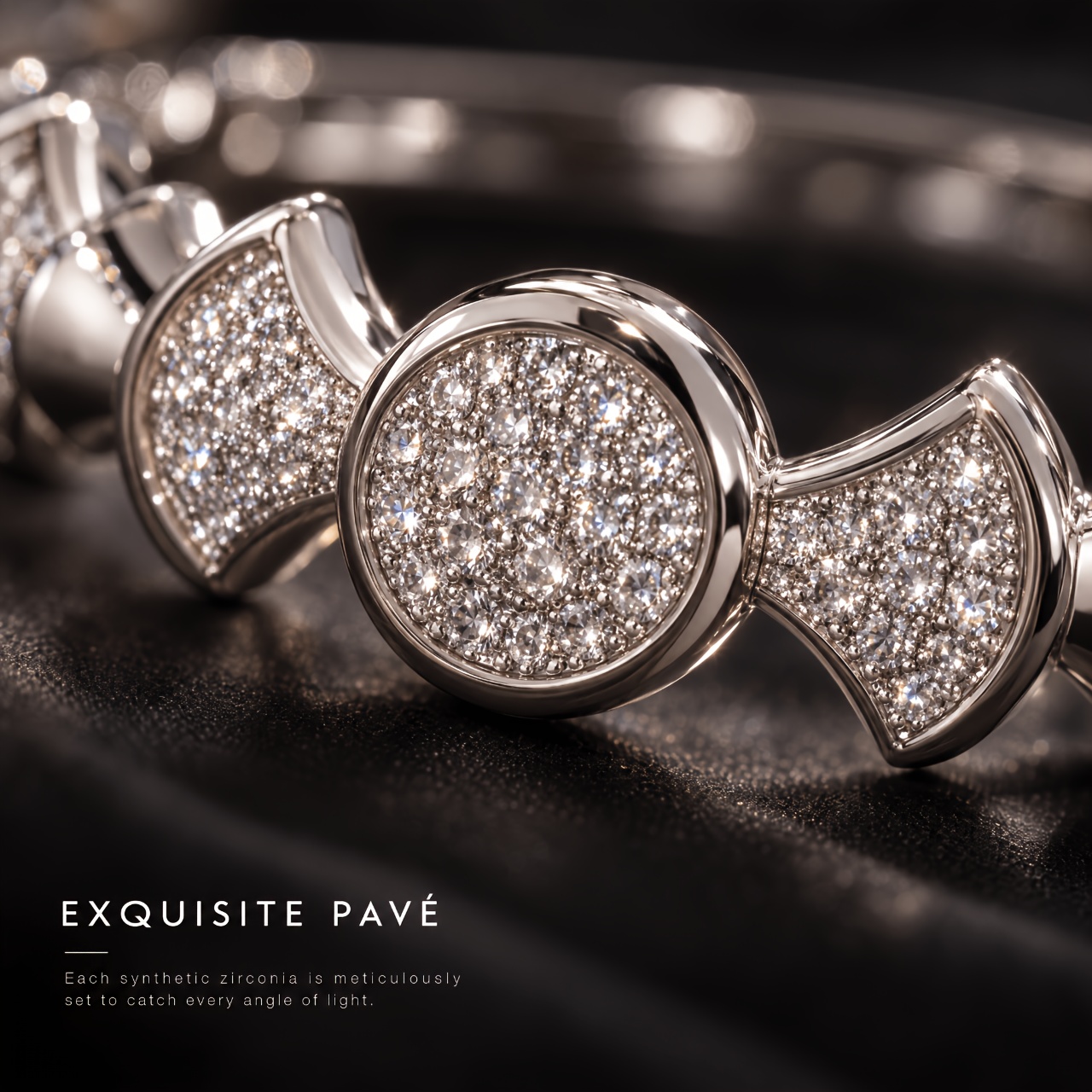 Women's Light Luxury Fan-Shaped Round Synthetic Zirconia Open Bangle